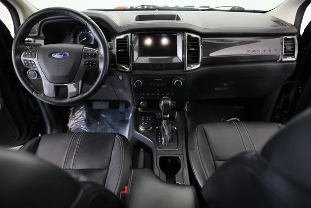 Used 2020 Black Ford Lariat image 25