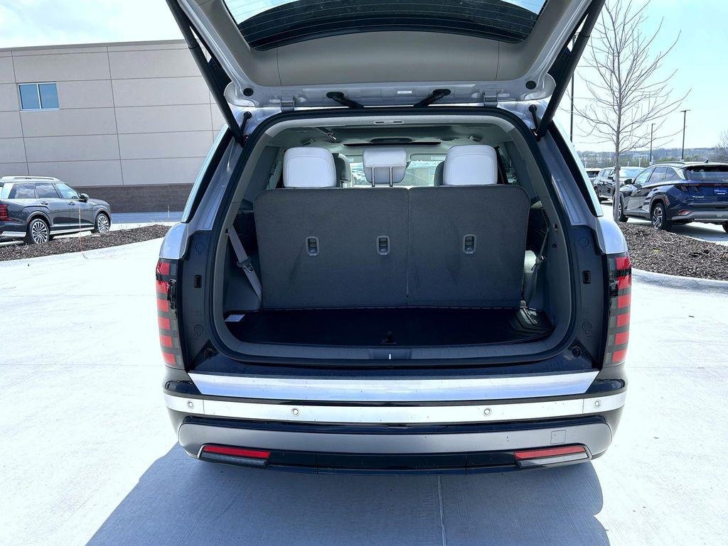 New 2026 Silver Hyundai Limited AWD image 9