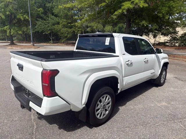 Used 2025 White Toyota SR5 image 5
