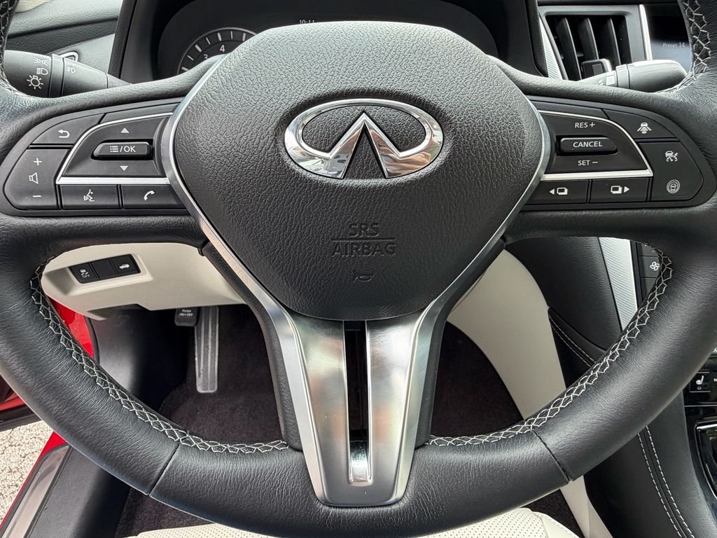 Used 2023 Red INFINITI LUXE image 25
