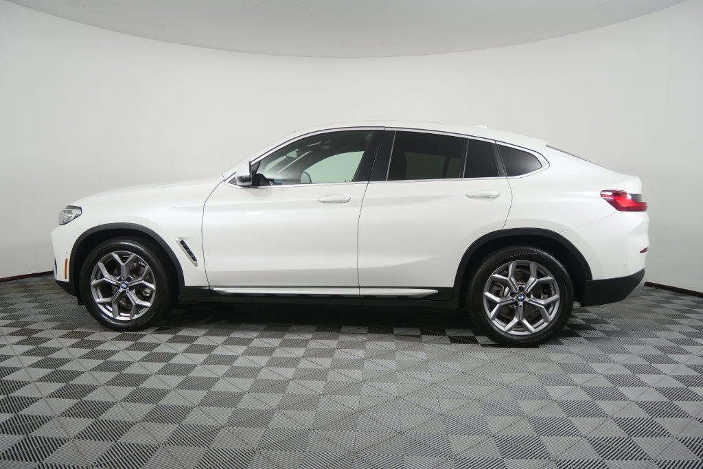 Certified Used 2025 Mineral White Metallic BMW xDrive30i image 7
