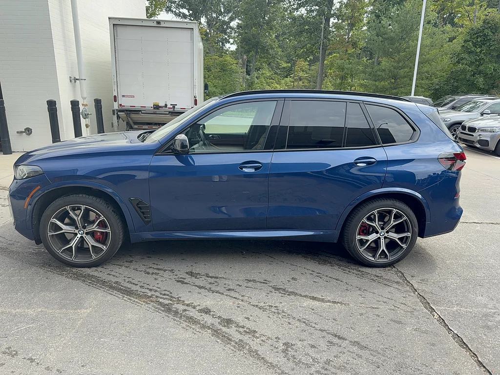 Certified Used 2024 BLUE BMW M60i image 2
