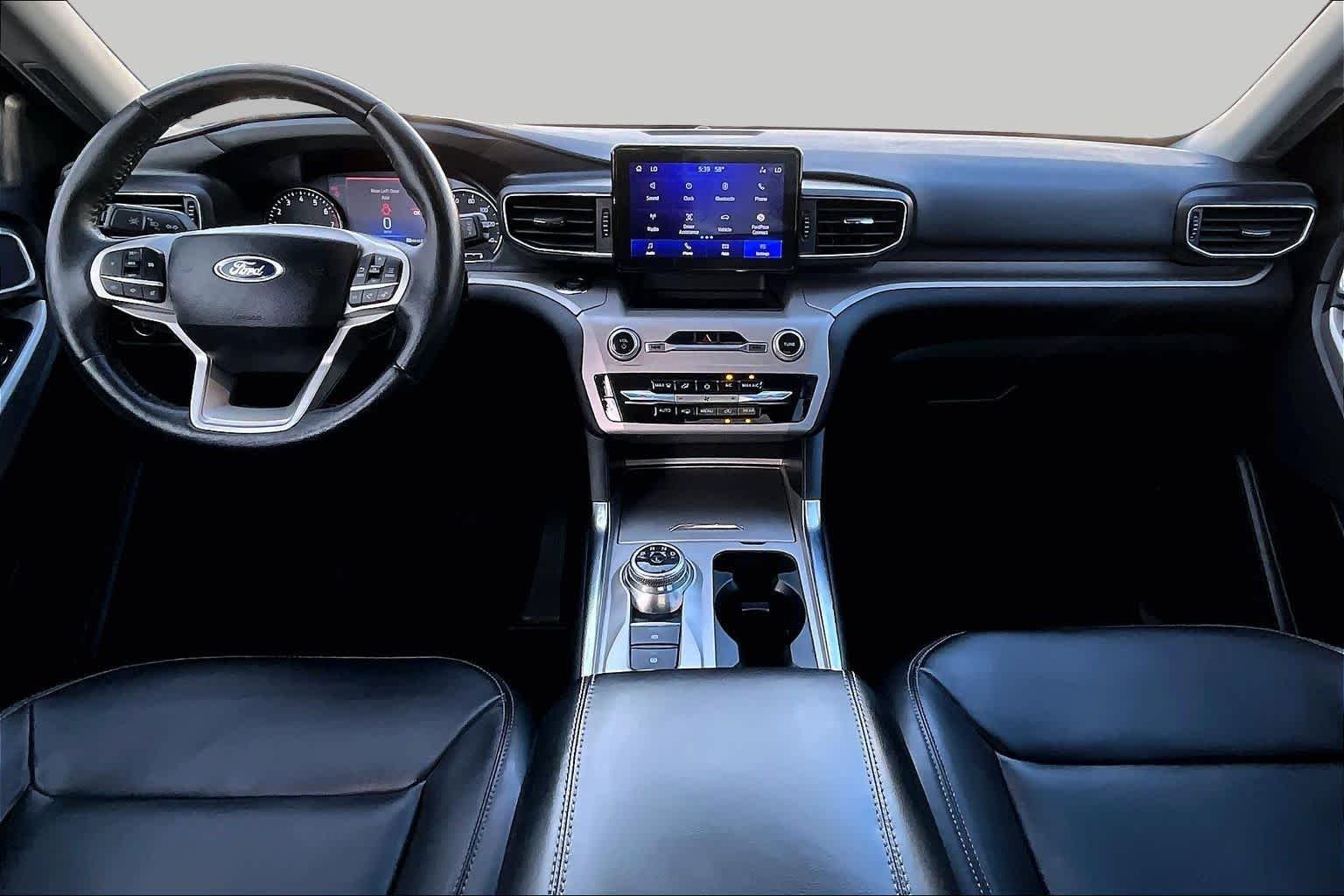Used 2023 Agate Black Metallic Ford XLT image 19