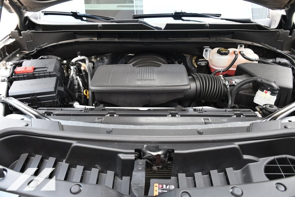 Used 2025 Sterling Metallic GMC Denali image 32