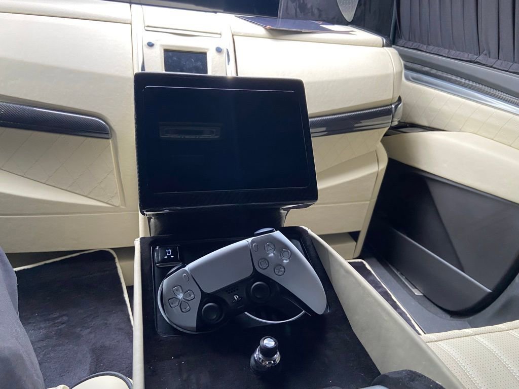 2025 Cadillac Escalade ESV Sport Platinum - Photo 42