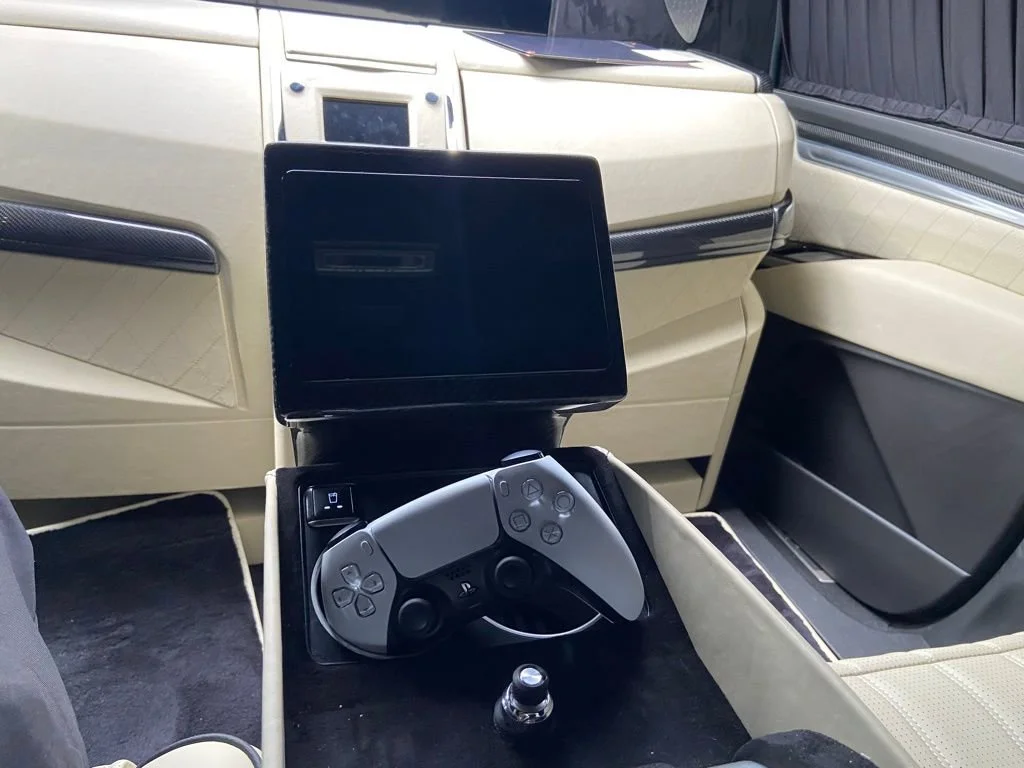 2025 Cadillac Escalade ESV Sport Platinum - Photo 42