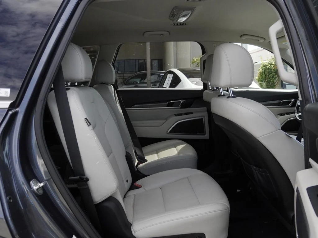 Used 2023 Gray Kia S image 18