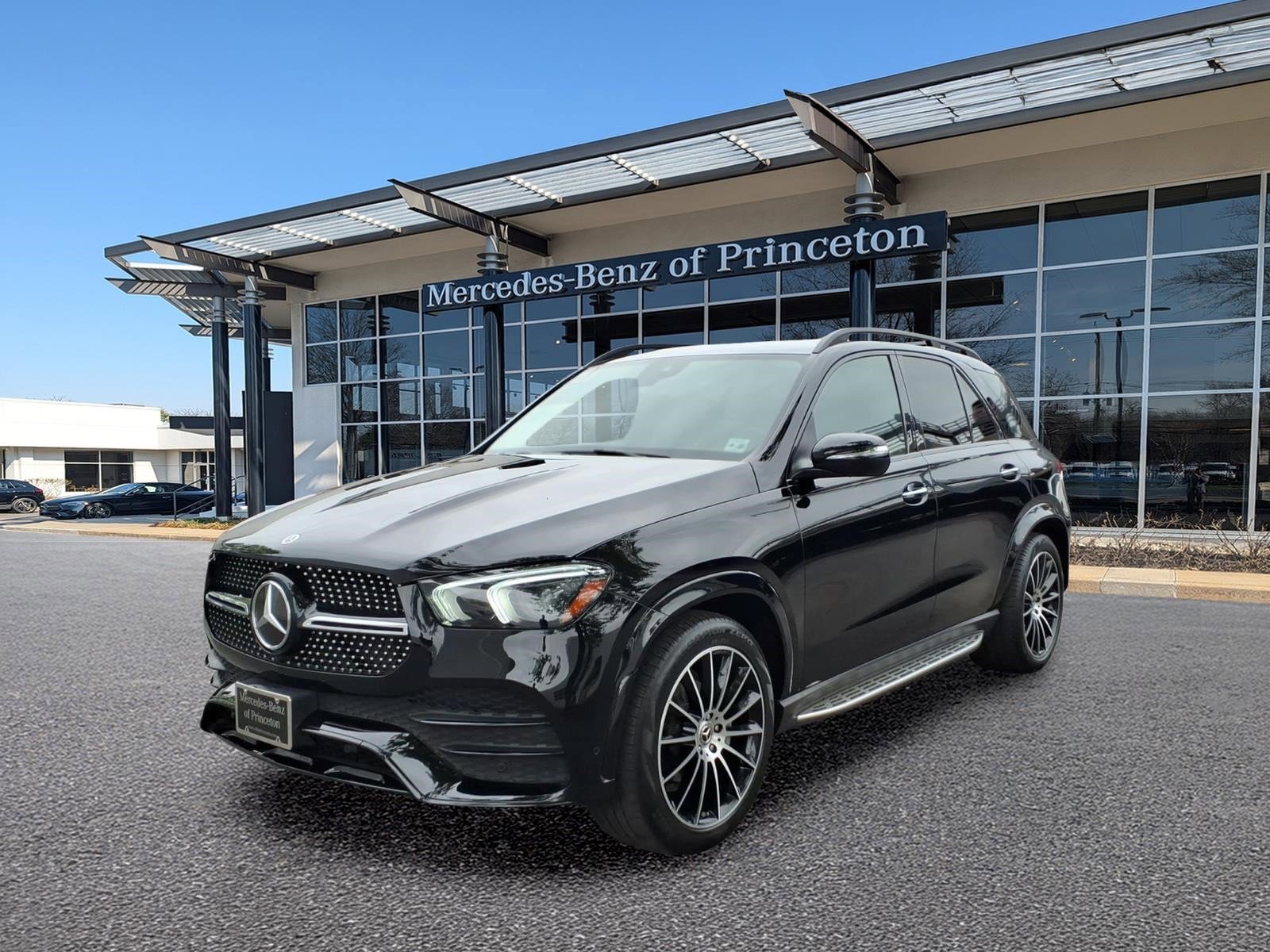 Certified Used 2023 Black Mercedes-Benz GLE 350 4MATIC® SUV image 7