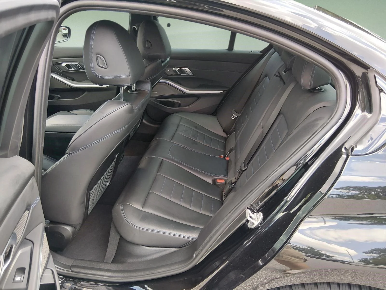 Used 2021 Black Sapphire Metallic BMW M340i xDrive image 14