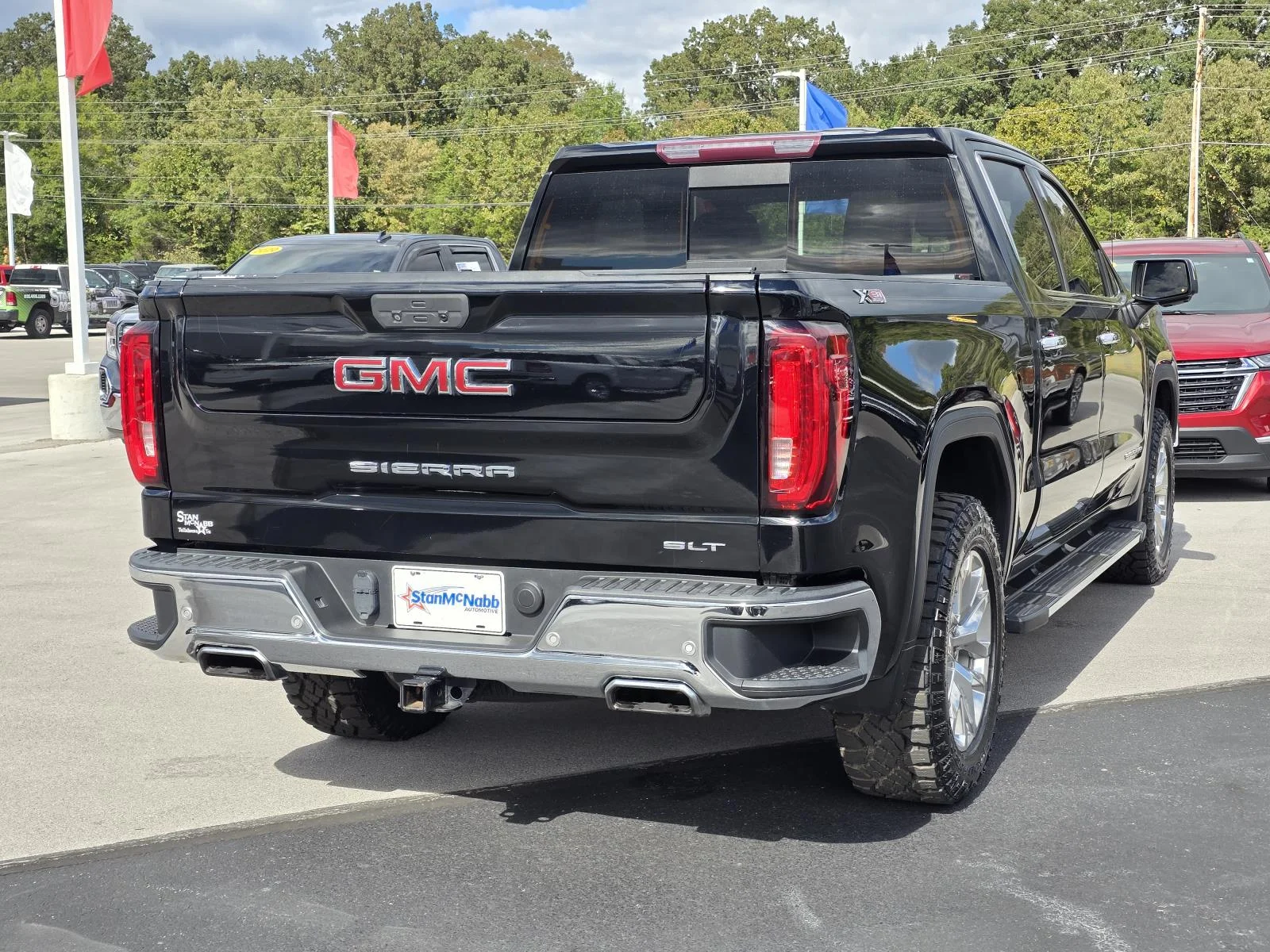 Used 2019 ONYX BLACK GMC SLT image 7