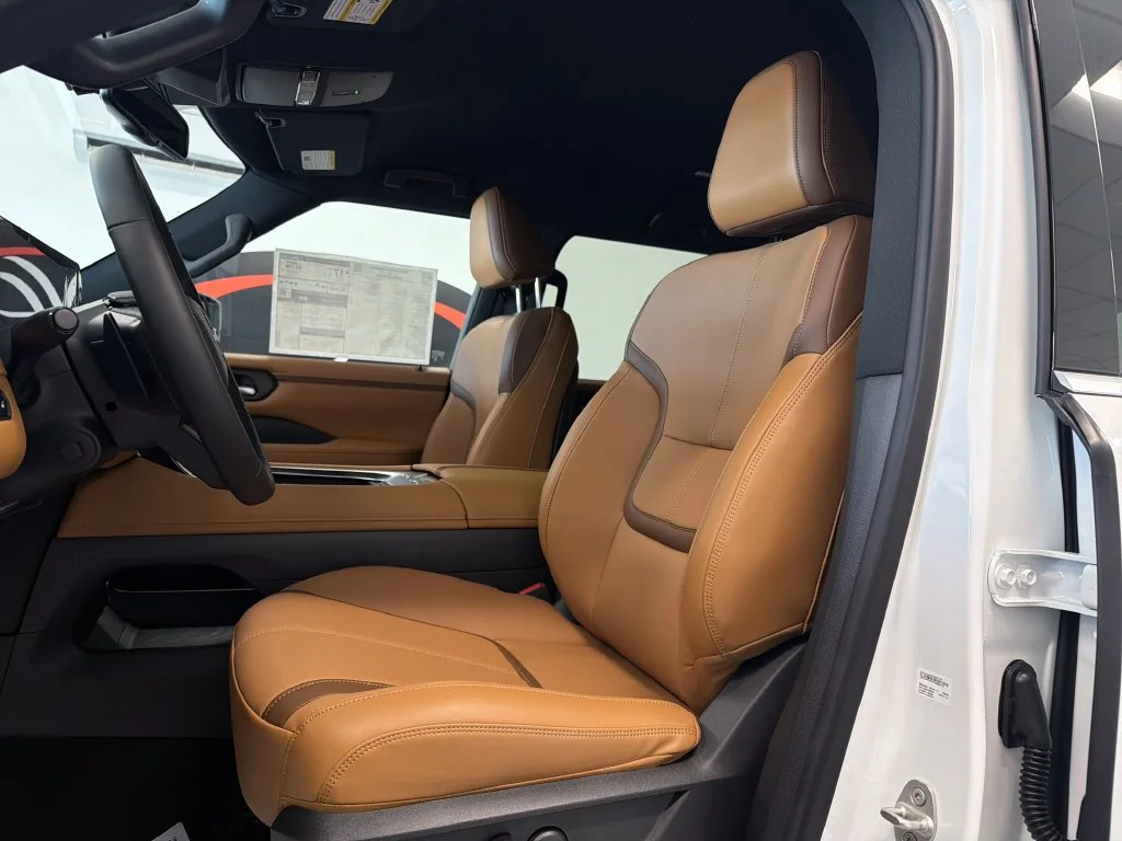 New 2026 Aspen White TriCoat Nissan SL image 15