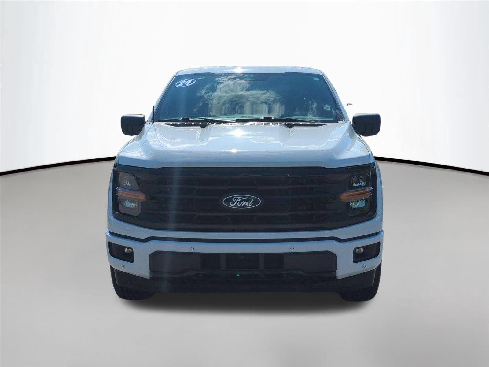 Used 2024 Oxford White Ford XLT image 13