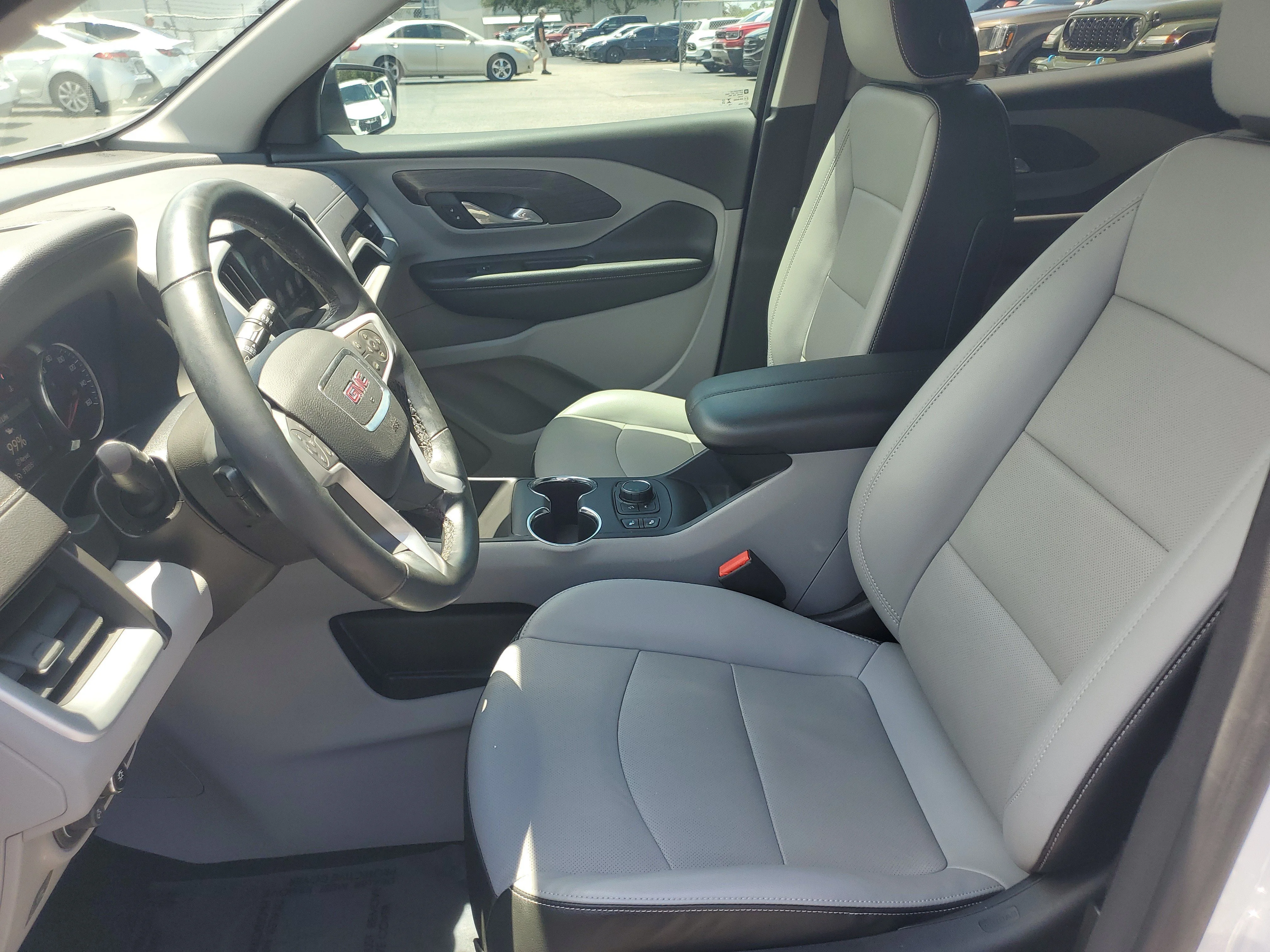 Used 2023 White Frost Tricoat GMC SLT image 21