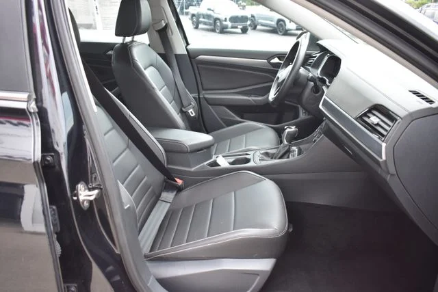 Used 2024 Black Volkswagen 1.5T SE image 18
