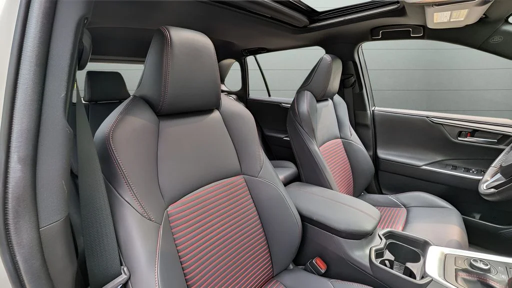 2021 Toyota RAV4 XSE - Photo 73