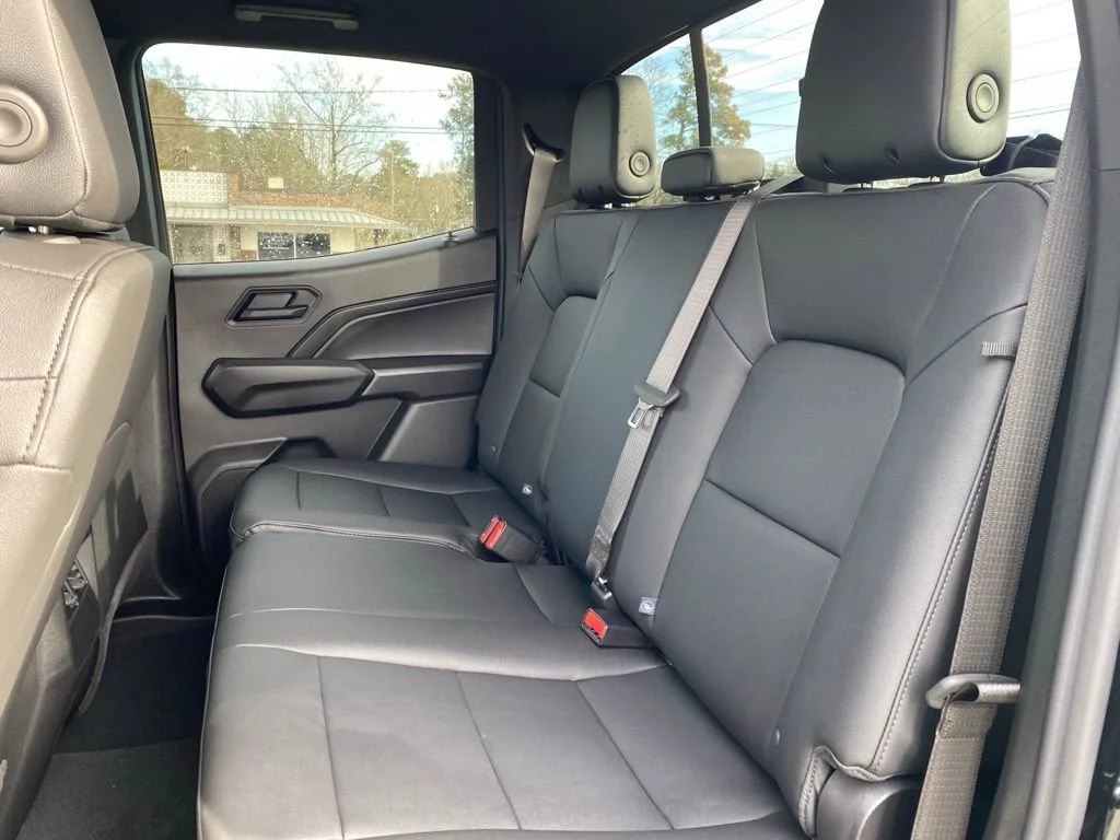 2025 Chevrolet Colorado Trail Boss - Photo 17