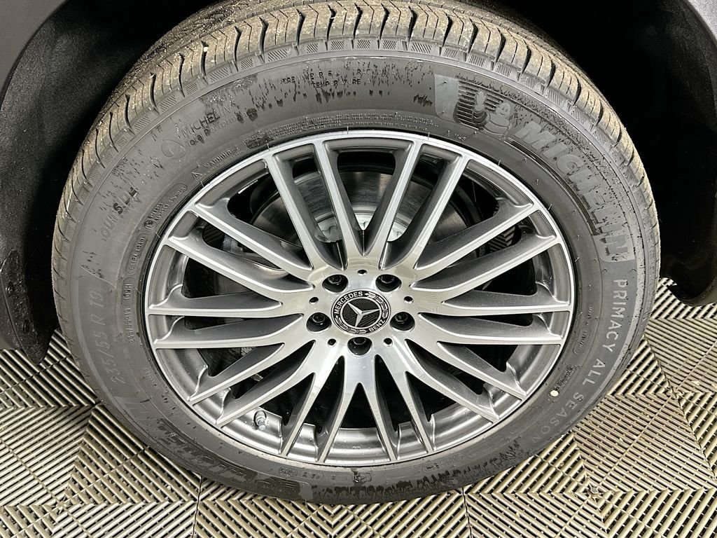 New 2026 Black Mercedes-Benz GLC 300 image 30