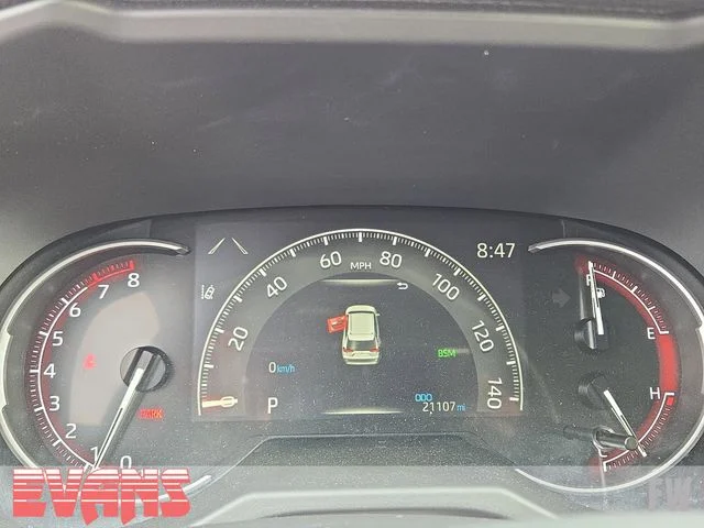 Used 2025 Gray Toyota XLE image 5