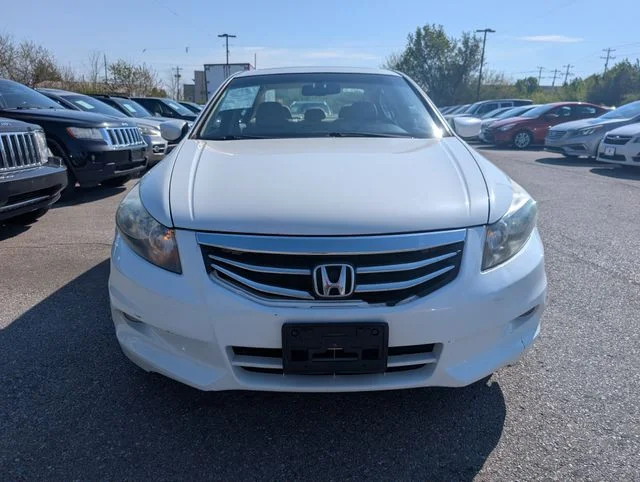 Used 2011 White Honda EX-L image 2