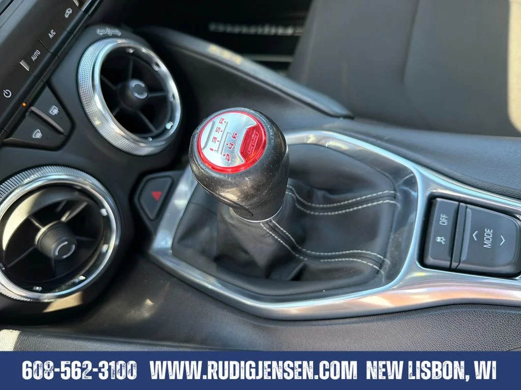 Used 2018 Summit White Chevrolet SS image 24