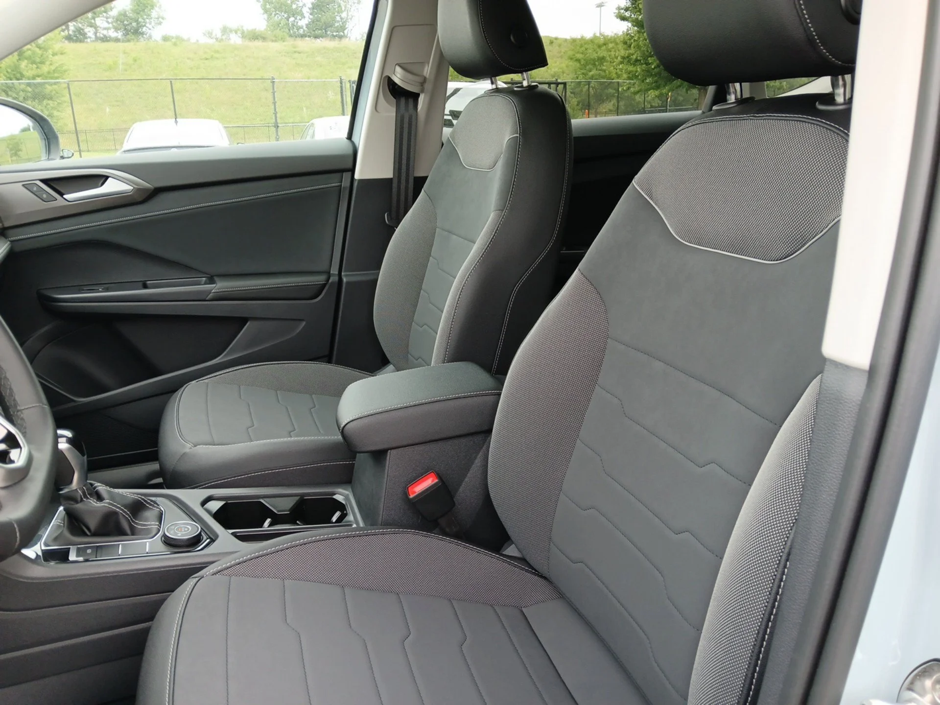 New 2026 Monument Gray W/Deep Black Roof Volkswagen 1.5T SE Black image 20