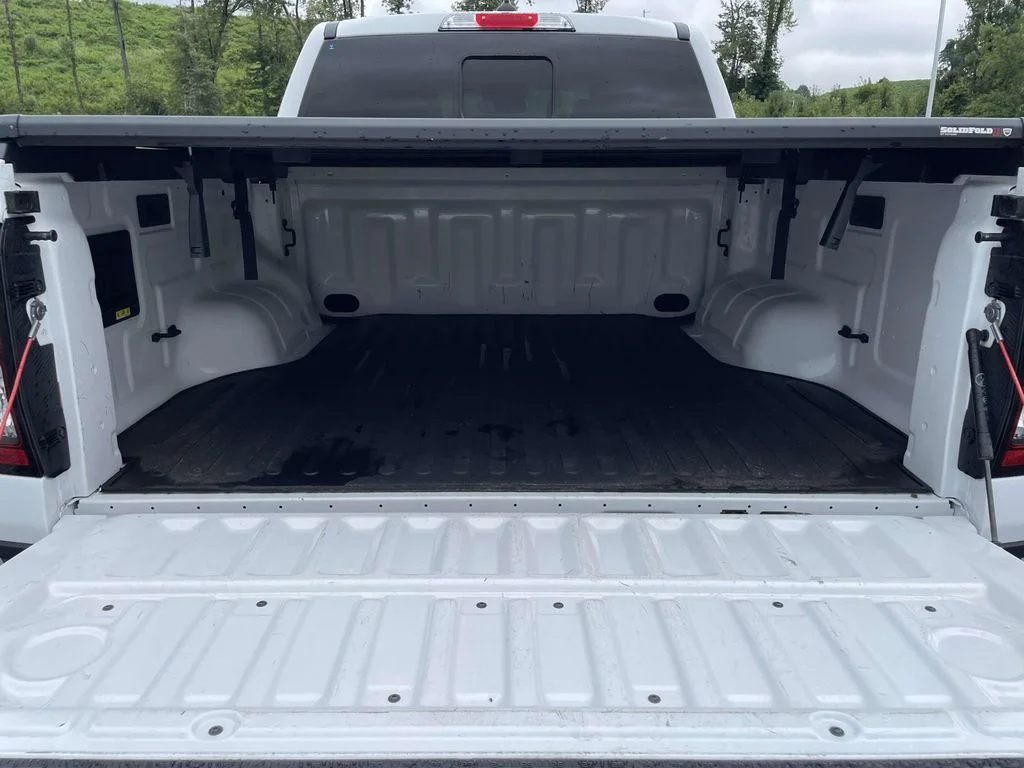 Used 2025 Oxford White Ford LARIAT image 31