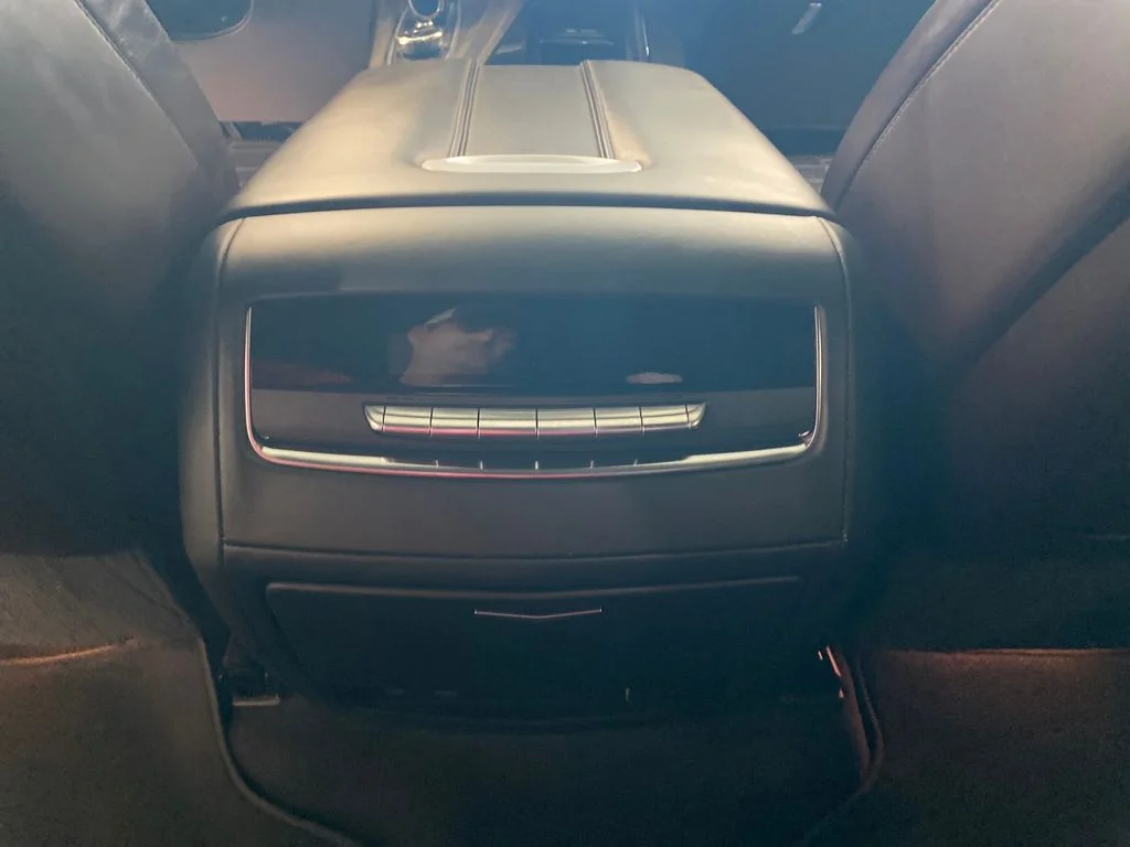 Used 2021 White Cadillac Sport Platinum image 19