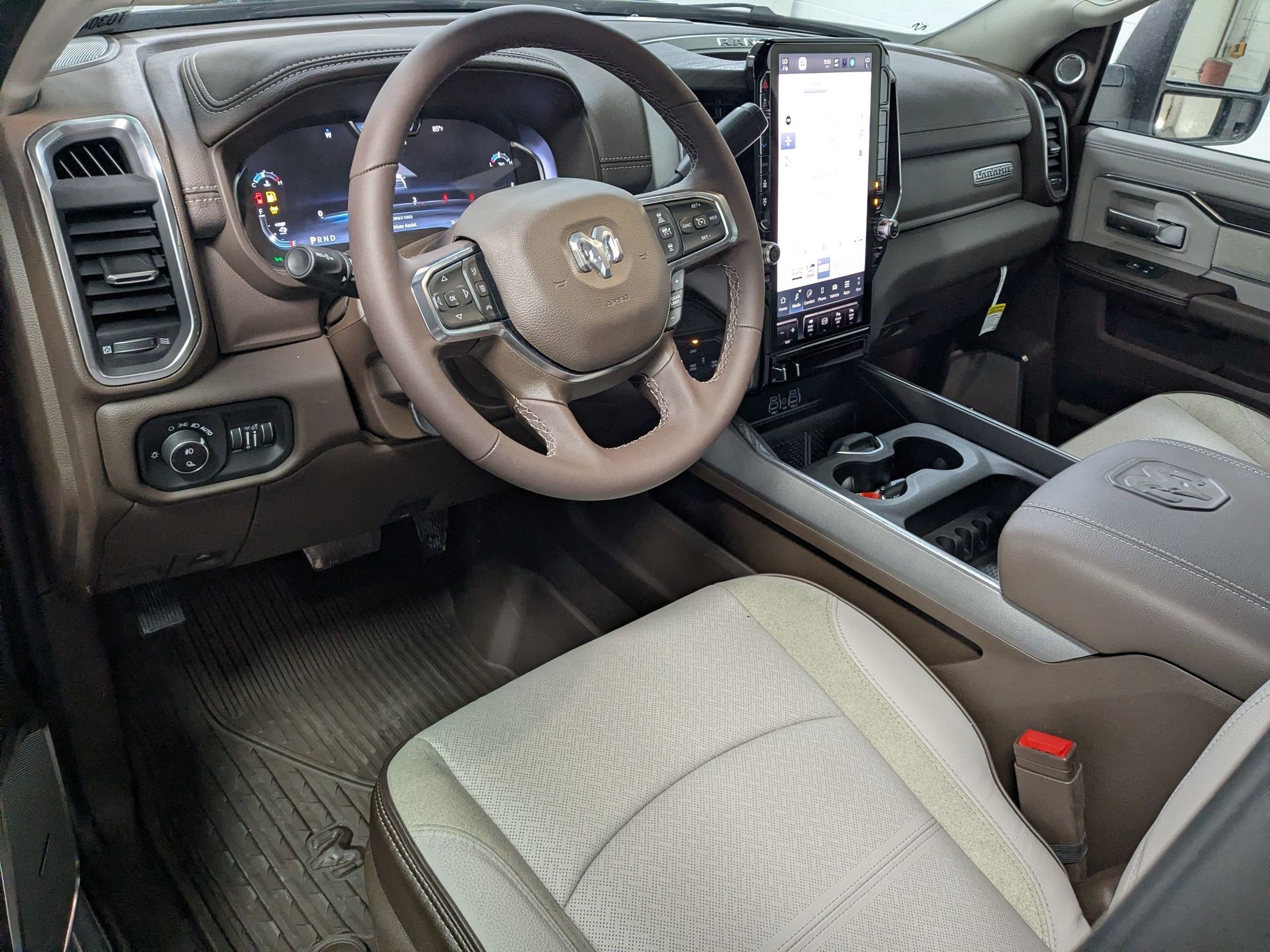 New 2026 Silver-Zynith Exterior Paint RAM Laramie image 10