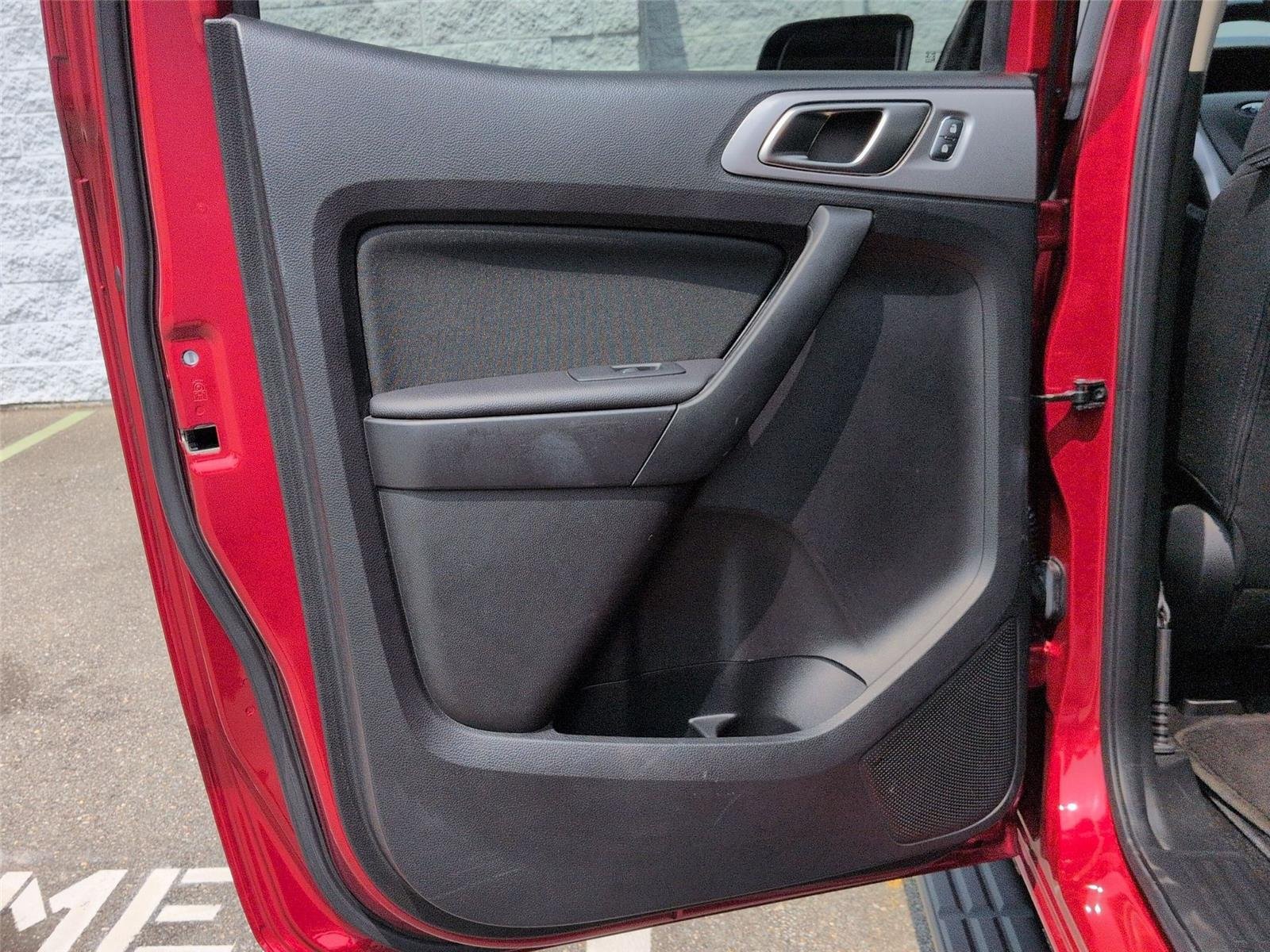 Used 2021 Rapid Red Metallic Tinted Clearcoat Ford XLT image 29