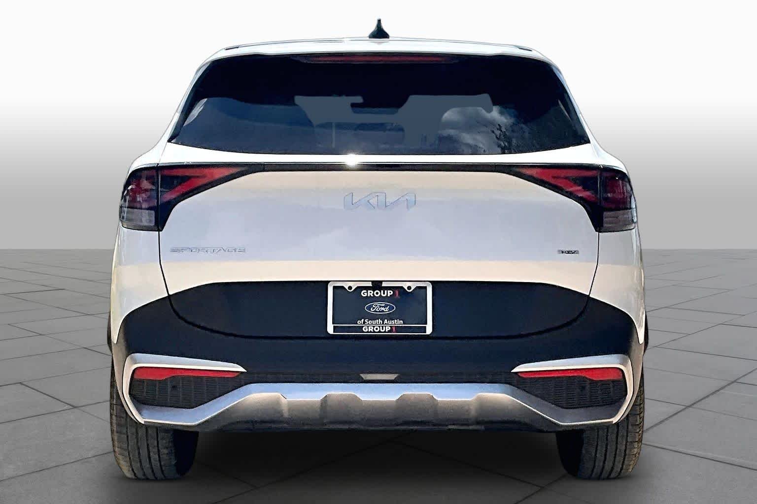 Pre-Owned 2023 Kia Sportage Hybrid LX
