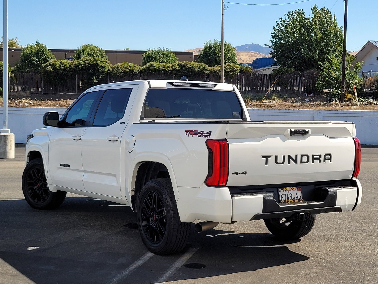 Used 2024  Toyota SR5 image 6