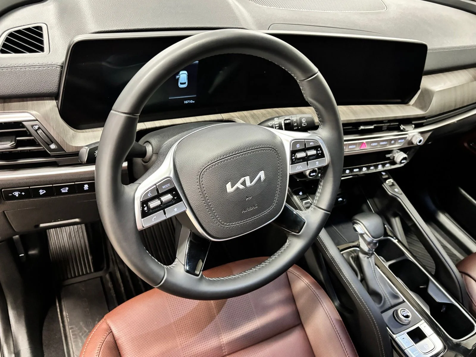 Used 2024 Black Kia EX image 16