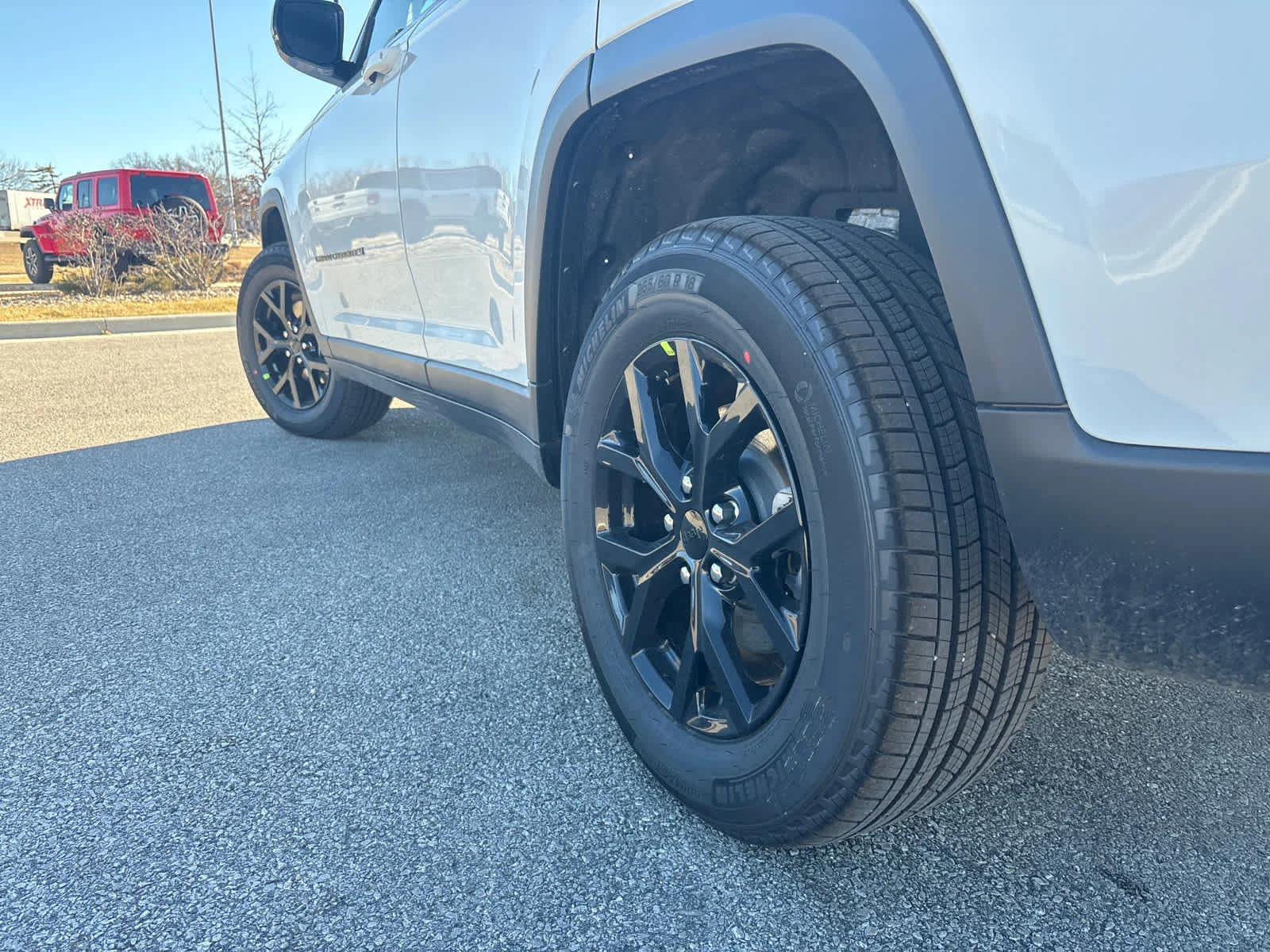 New 2026 Bright White Clearcoat Jeep Laredo Altitude image 6
