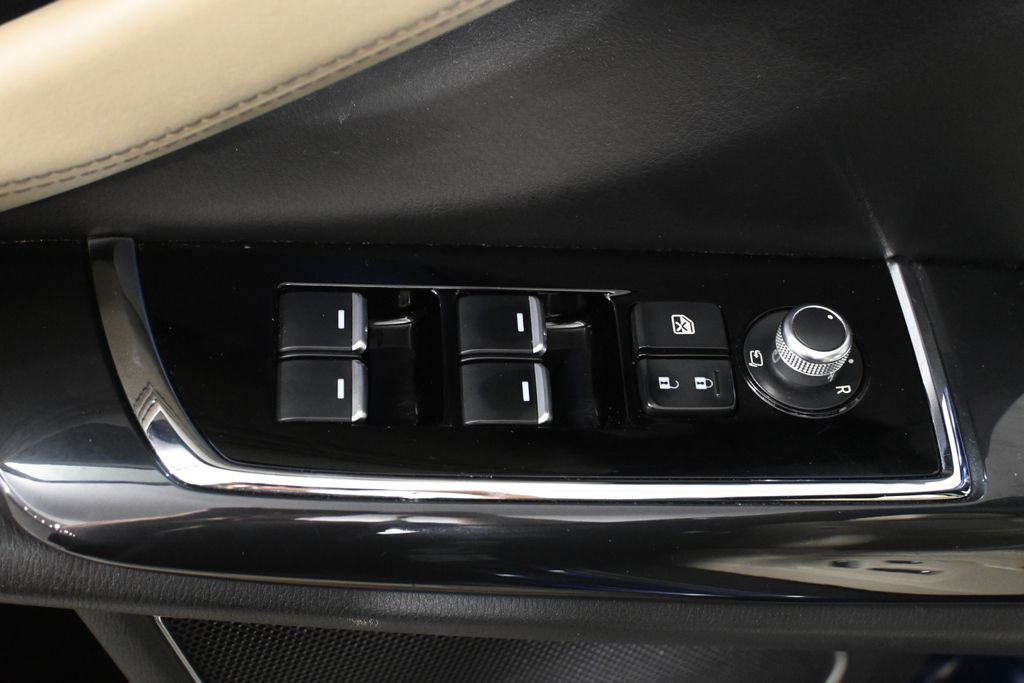 Used 2020 Blue Mazda Grand Touring image 31