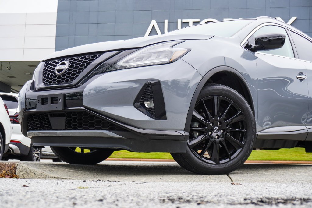 Used 2023 Gray Nissan SV image 2