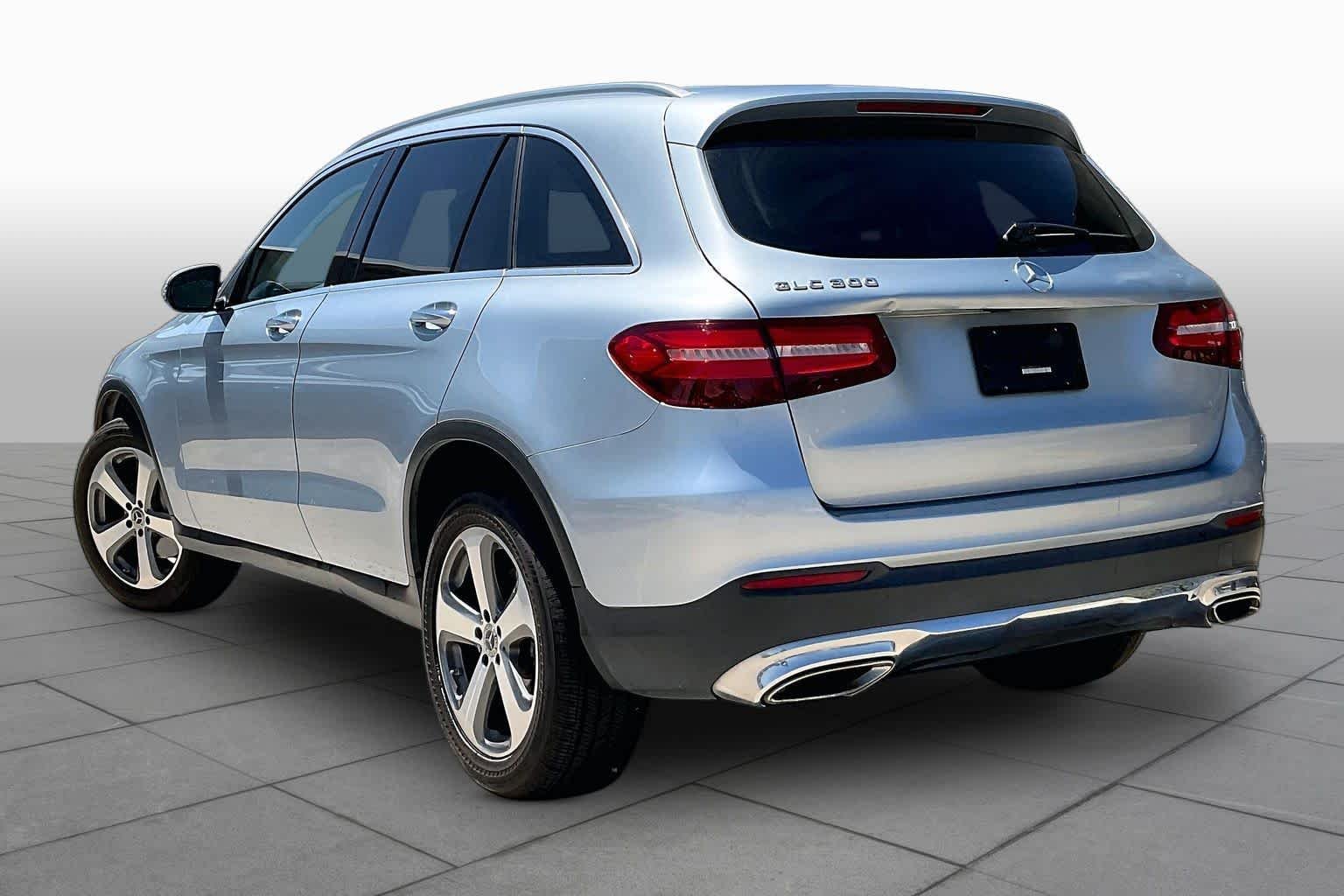 Used 2017 Diamond Silver Metallic Mercedes-Benz GLC 300 image 11