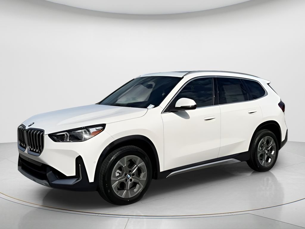 Certified Used 2026 Alpine White BMW xDrive28i image 4