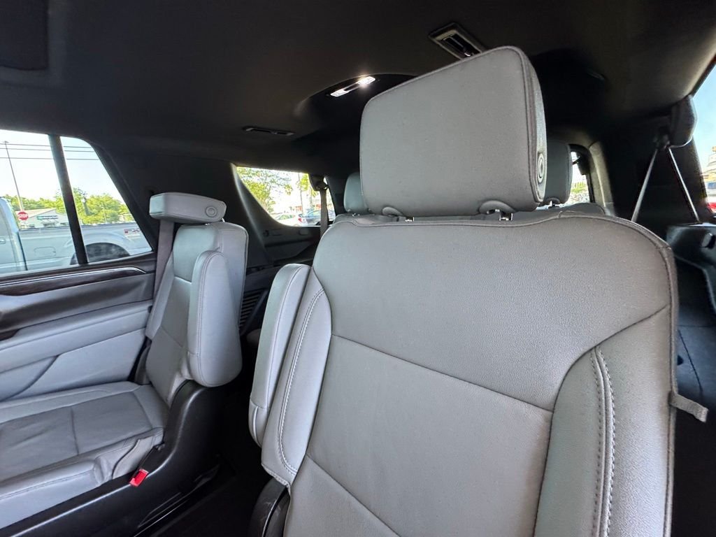 Used 2023 White Chevrolet Z71 image 22