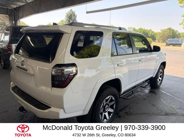 Used 2016 White Toyota SR5 image 15