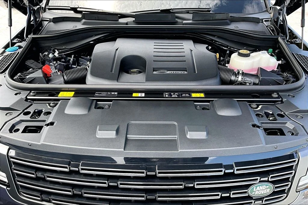 New 2026 Blue Land Rover Dynamic SE image 12