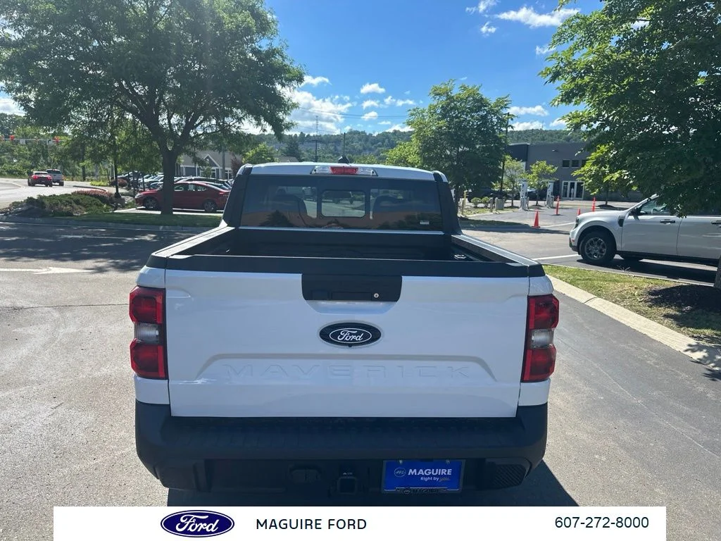 New 2026 Oxford White Ford Lariat® image 5