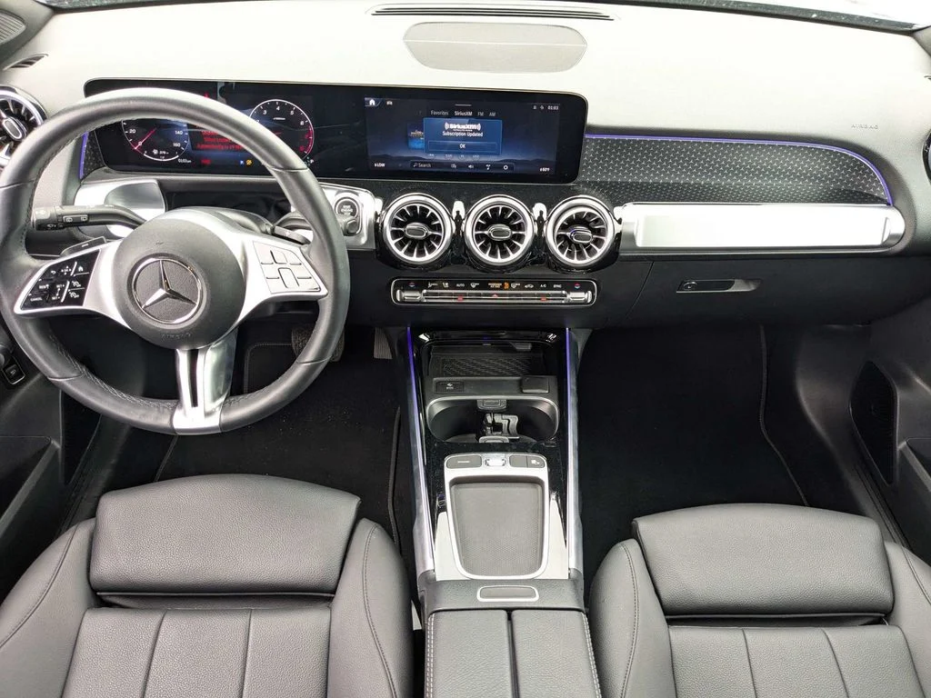 Used 2025 Black Mercedes-Benz GLB 250 image 16