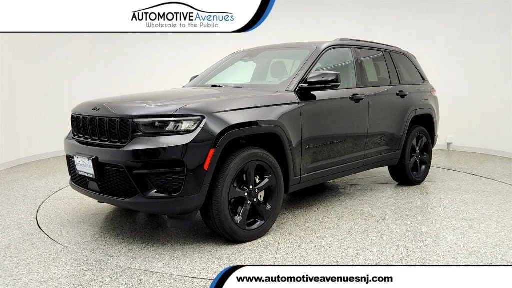 2023 Jeep Grand Cherokee Altitude 4x4's photo