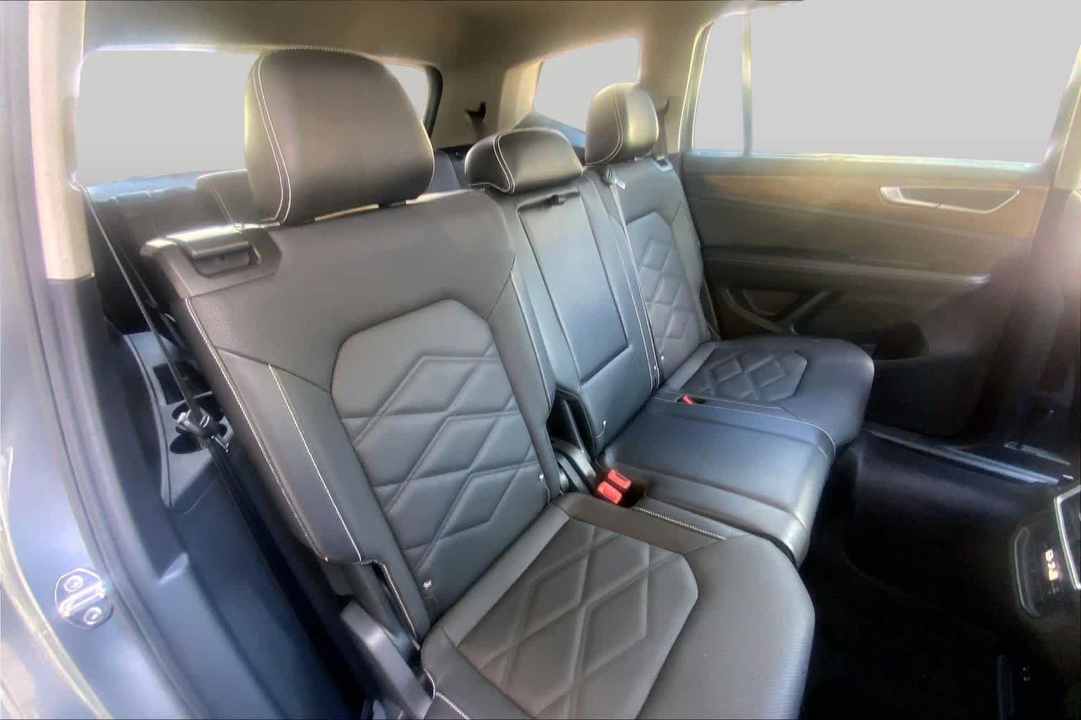 Used 2025 Pure Gray Volkswagen 2.0T SE w/Technology image 19