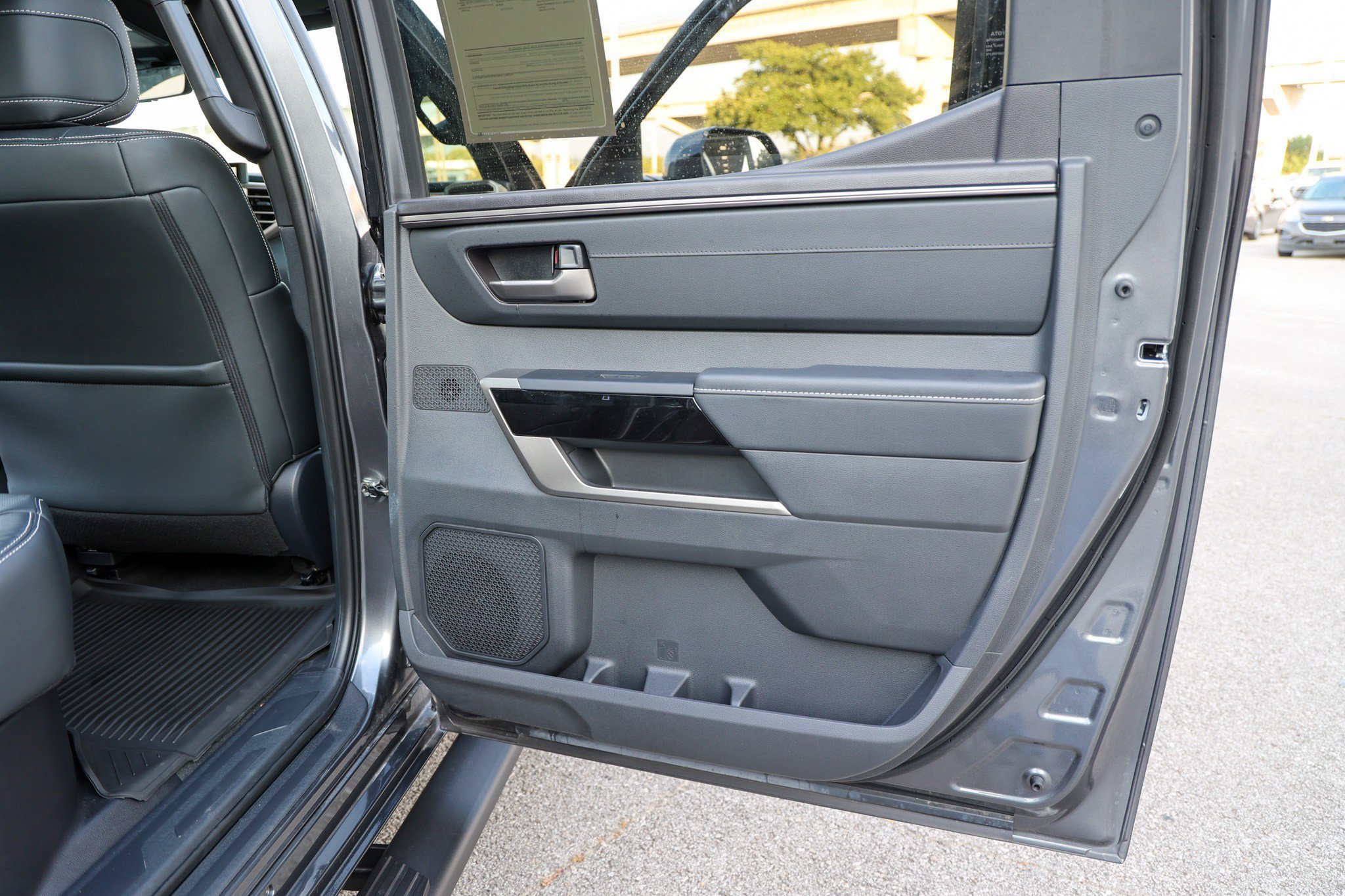 Used 2026 MAGNETIC GRAY MET Toyota Limited image 38
