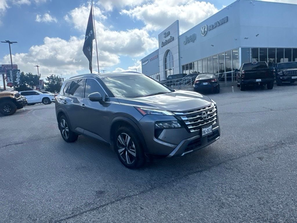 2024 Nissan Rogue SL FWD's photo