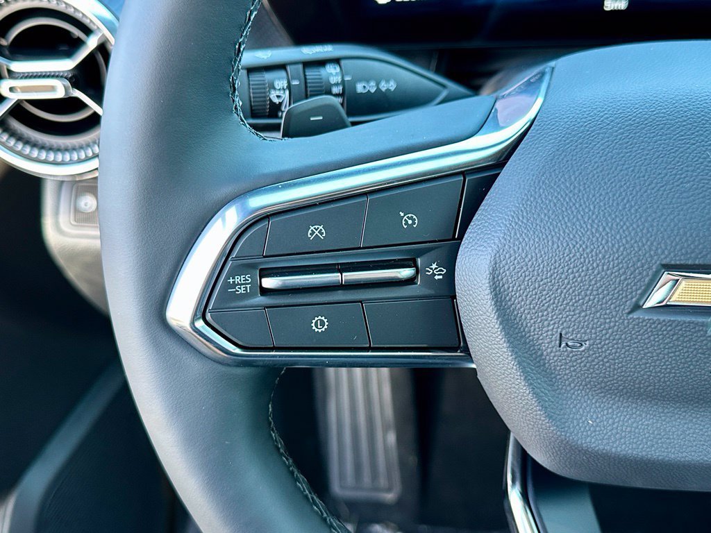 2027 Chevrolet Equinox LT - Photo 32