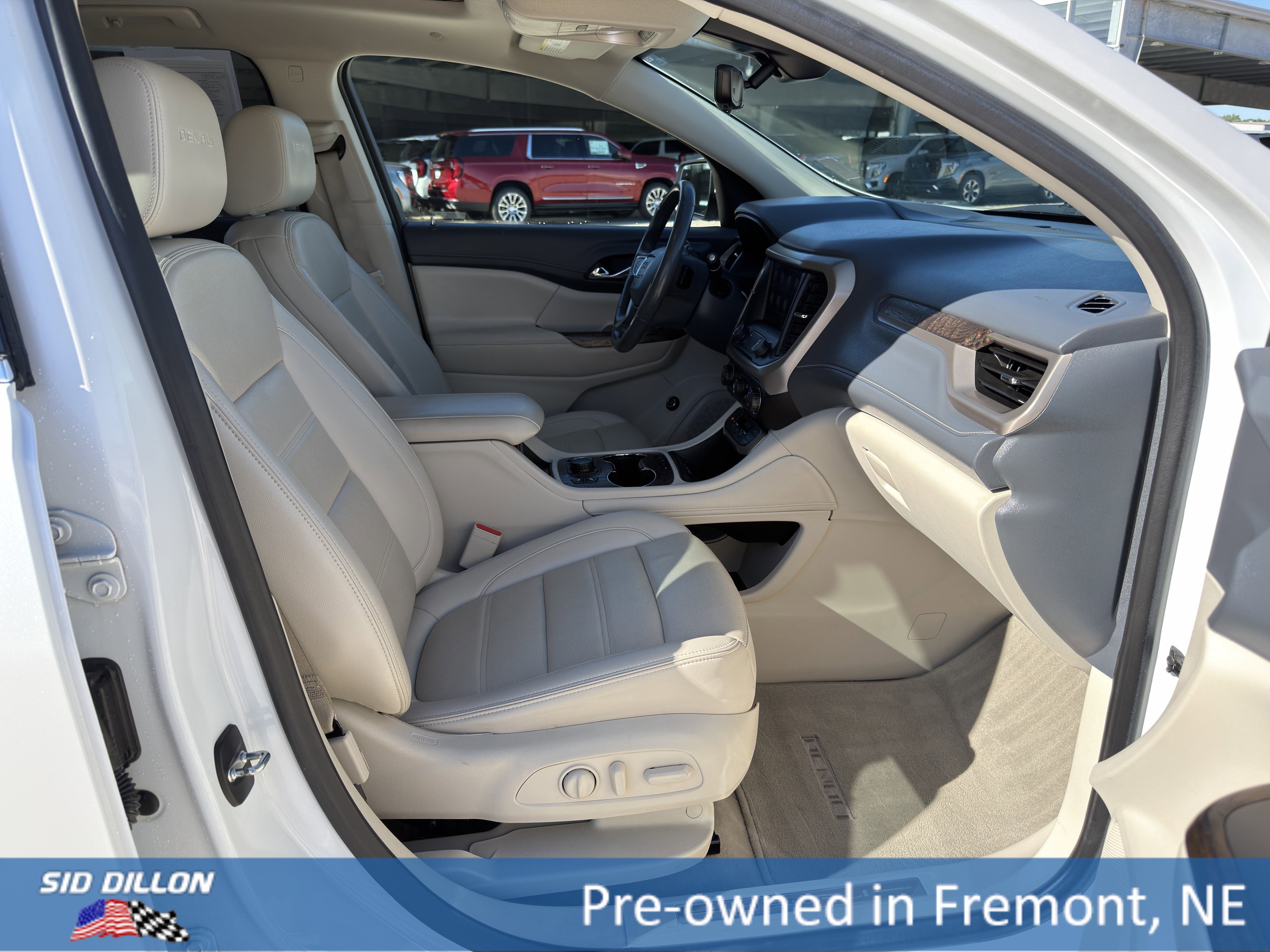Used 2021 WHITE FROST TRICOAT GMC Denali image 16