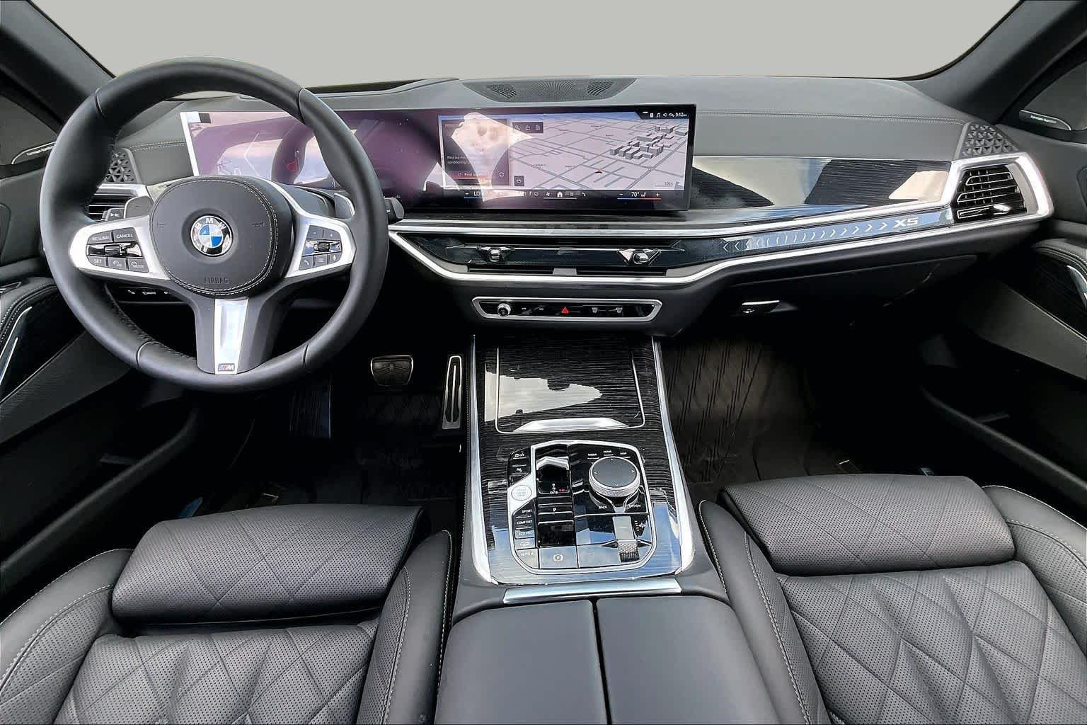 Used 2026 Skyscraper Grey Metallic BMW xDrive40i image 14