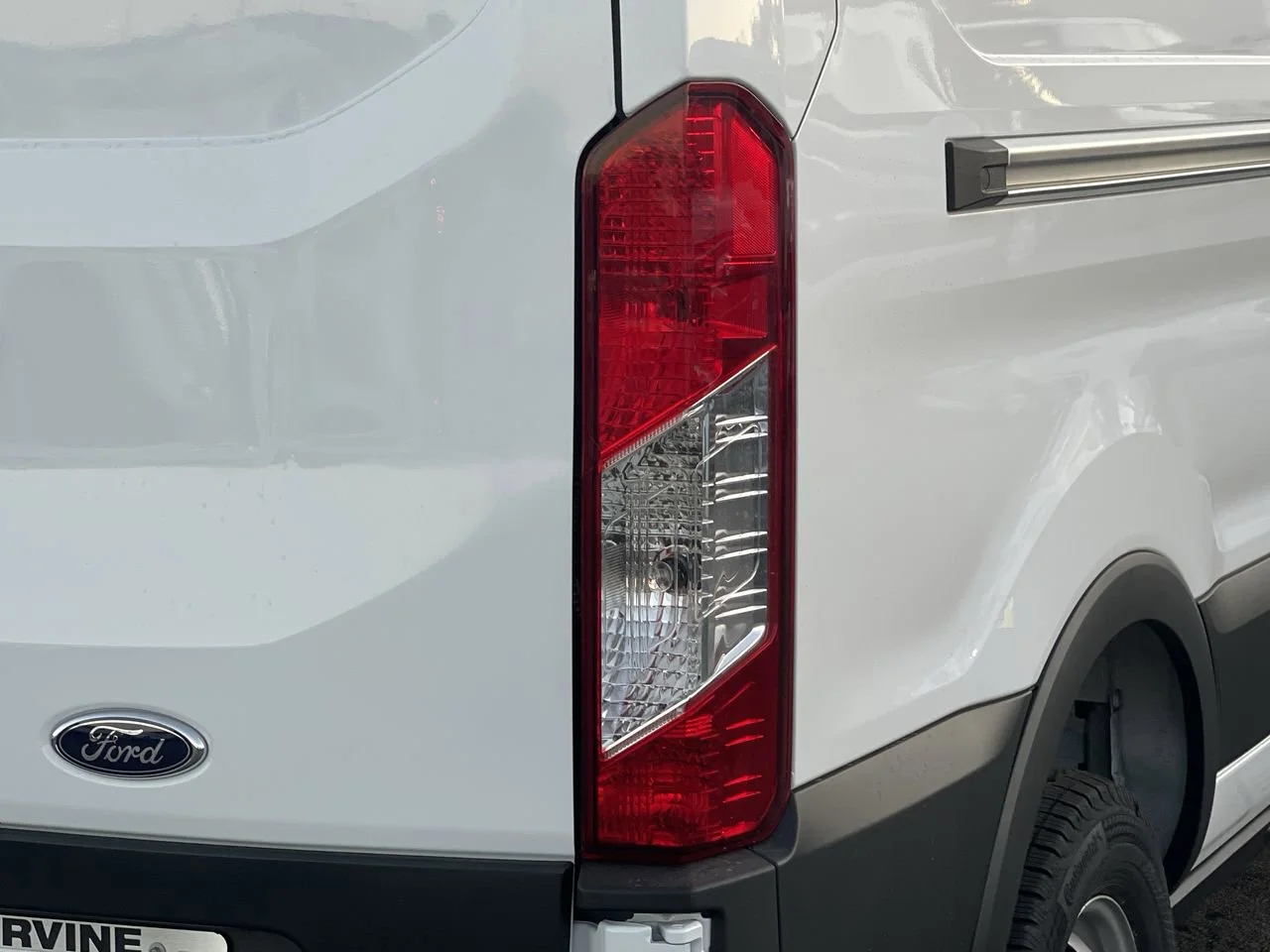 New 2025 Oxford White Ford  image 9